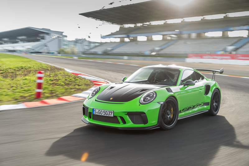 Illustration for article titled Put These Very Good 2019 Porsche 911 GT3 RS Photos In Your Life